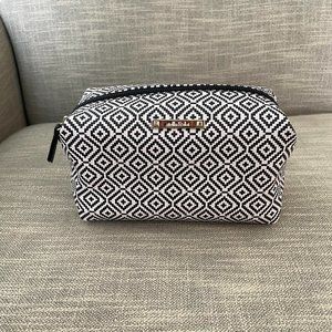 Stella & Dot Cosmetic Bag NWOT Black/cream